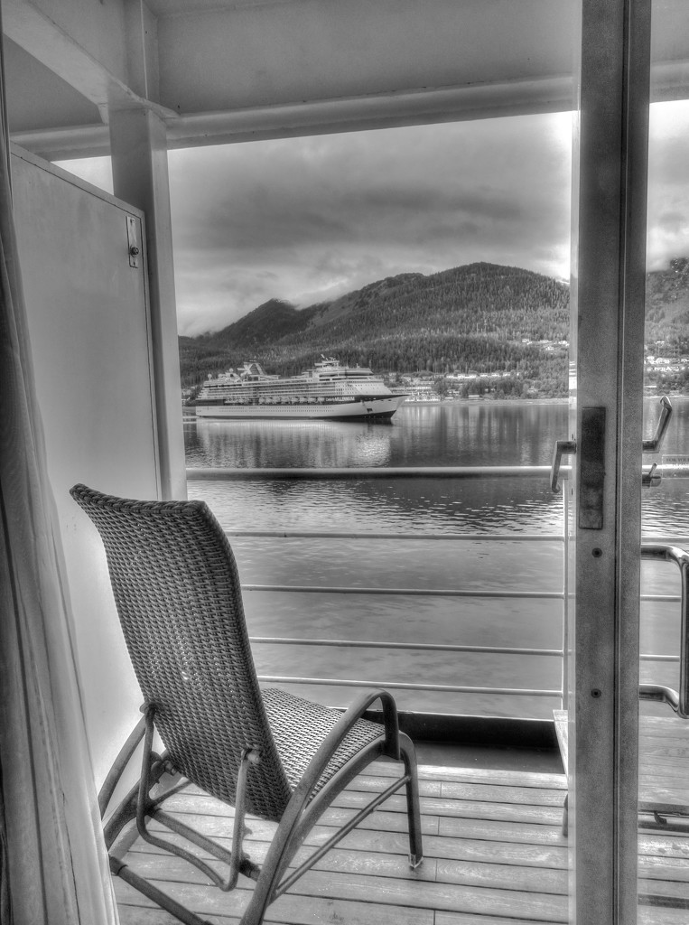 A seat for Sitka by maggiemae