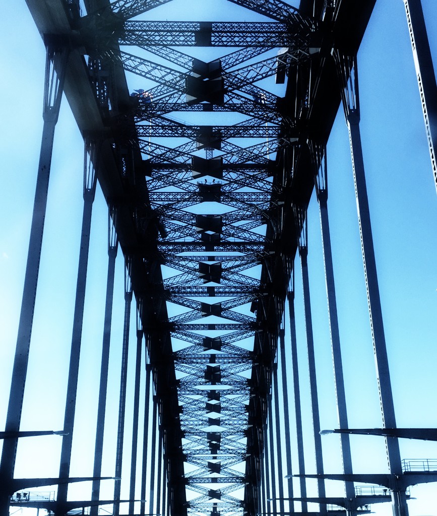 Sydney Harbour Bridge by susiangelgirl