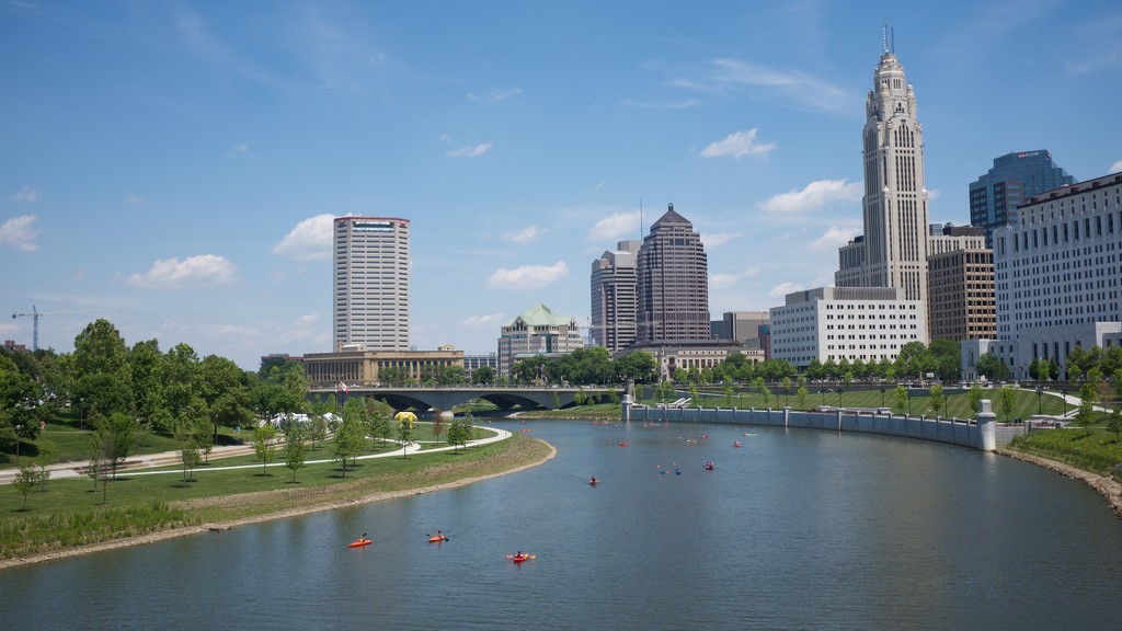 A View of the River in Columbus by jyokota