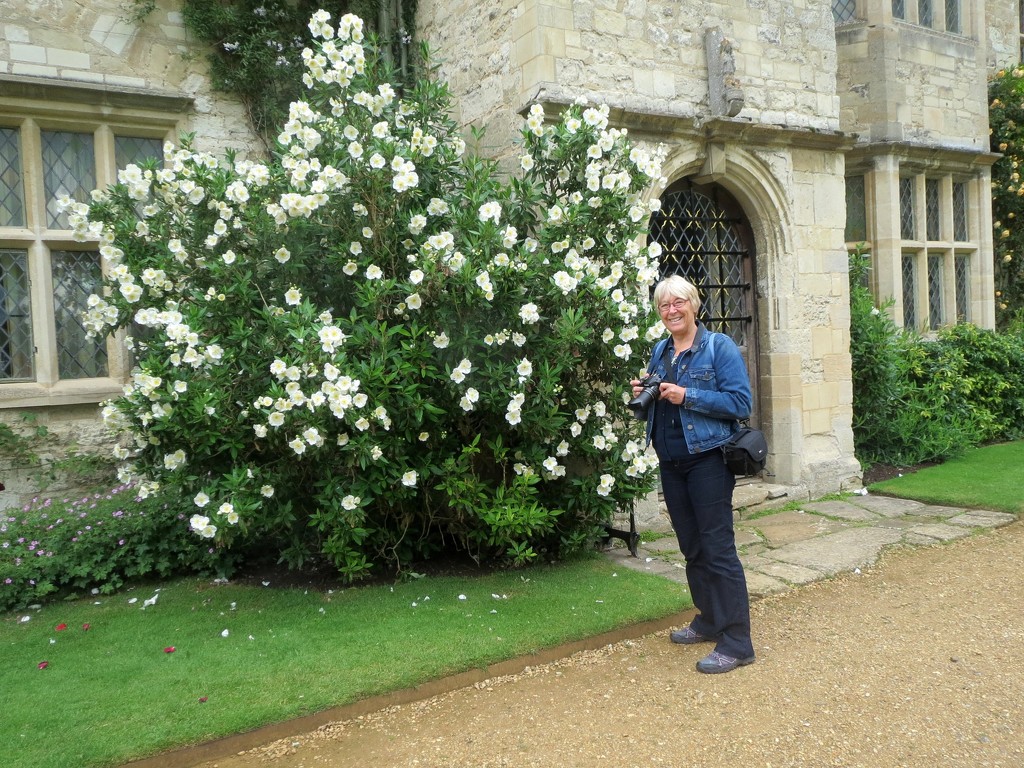 Sue outside Anglesey Abbey by foxes37