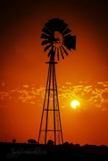 16th Jun 2016 - Windmill at Sunset