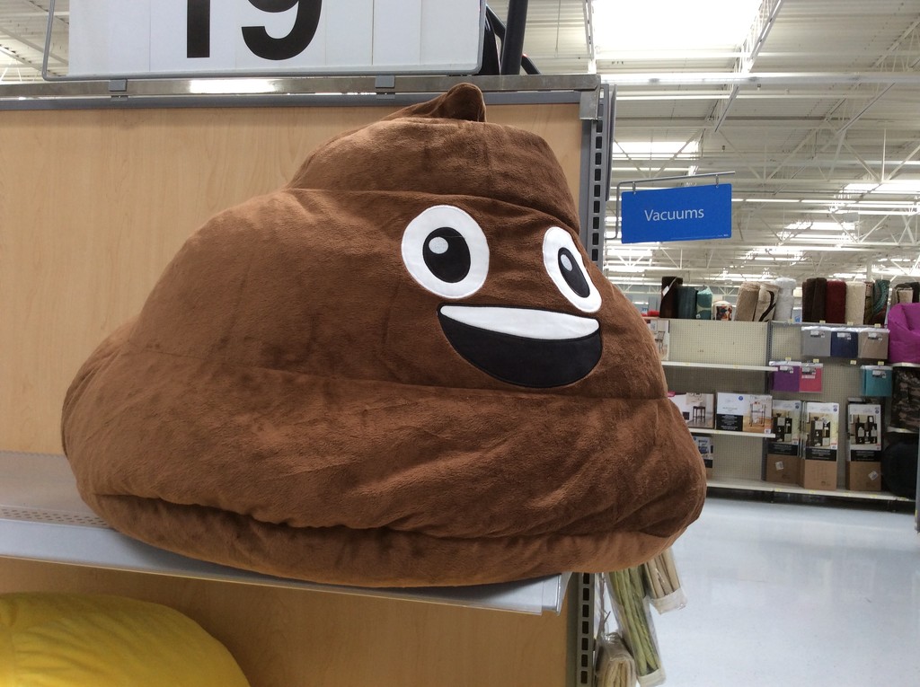 Poop emoji by pandorasecho