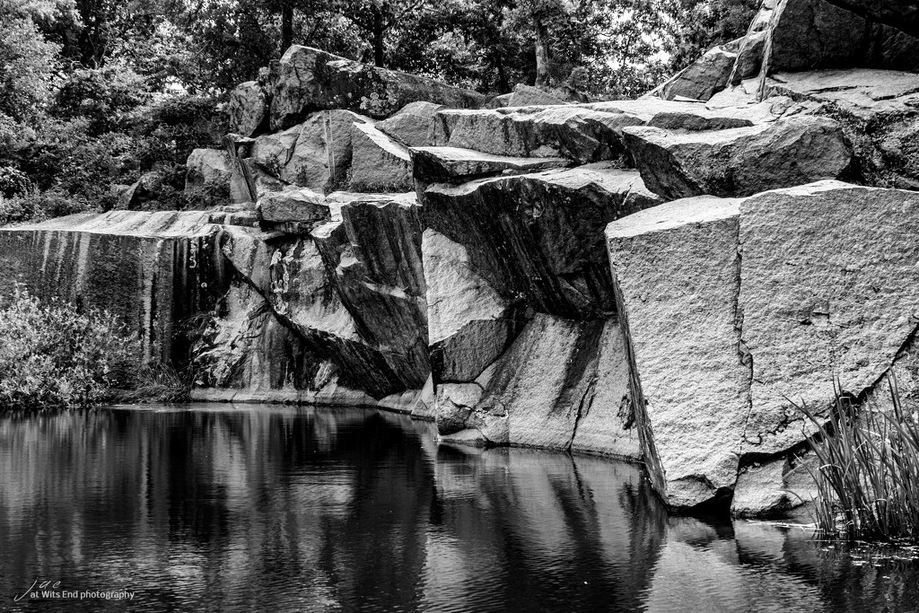Elephant Rocks State Park by jae_at_wits_end