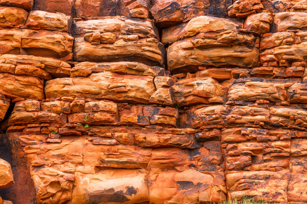 Red Centre Rock Face by pusspup