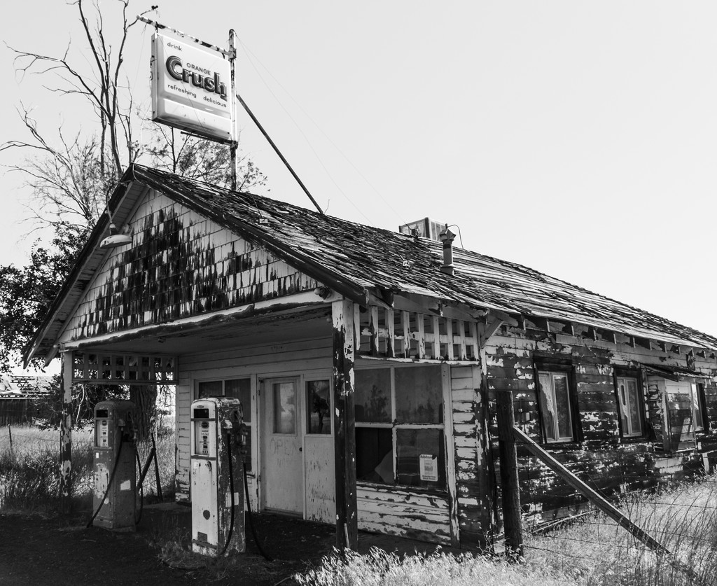 Old gas station BW by clay88