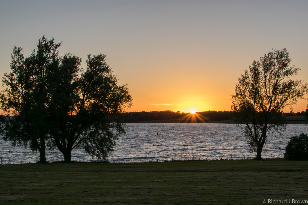 Sunset Rutland Water  by rjb71