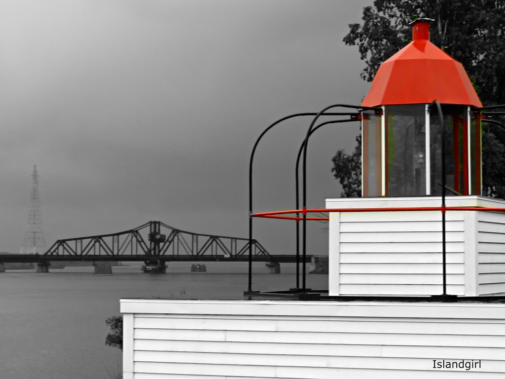 Swing Bridge and Bird-Cage Lighthouse by radiogirl