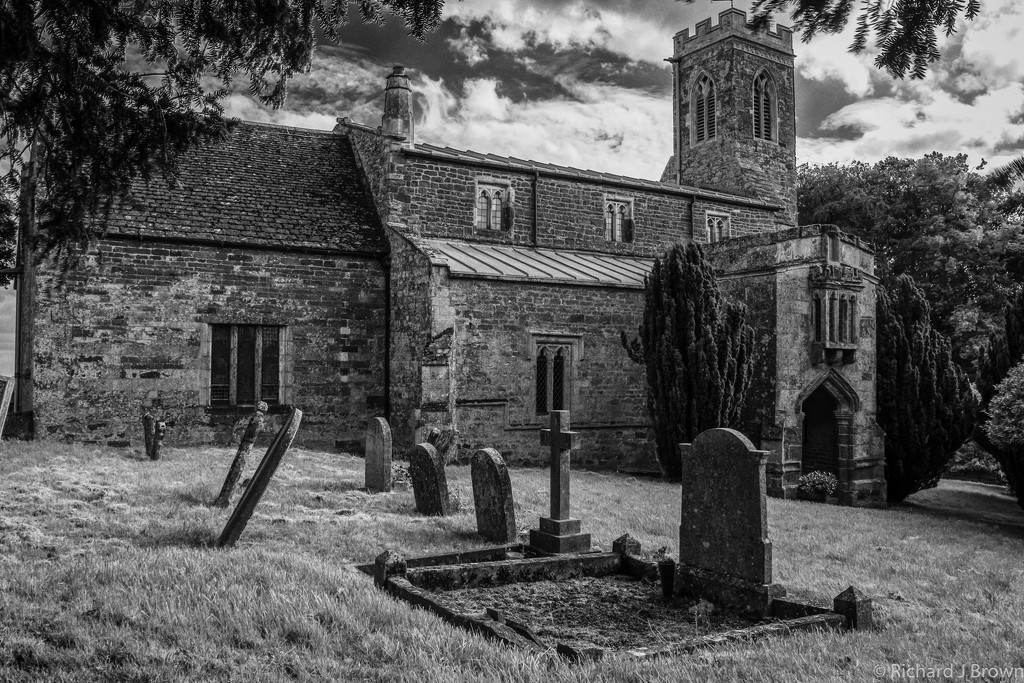 St Andrews Church by rjb71