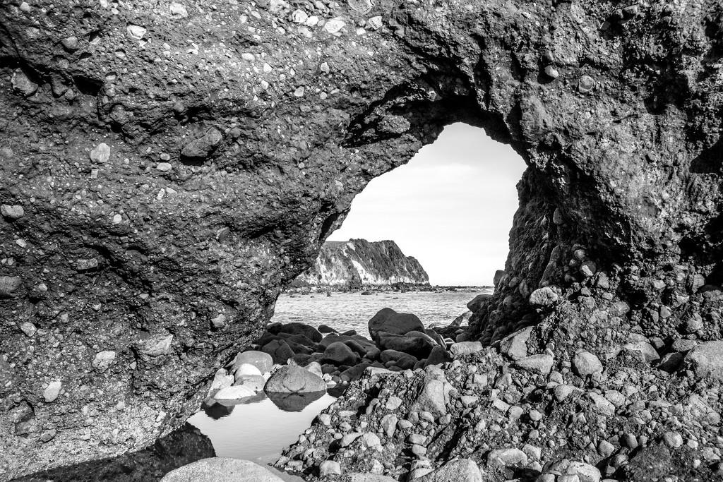 The Black (and White) Hole. by graemestevens