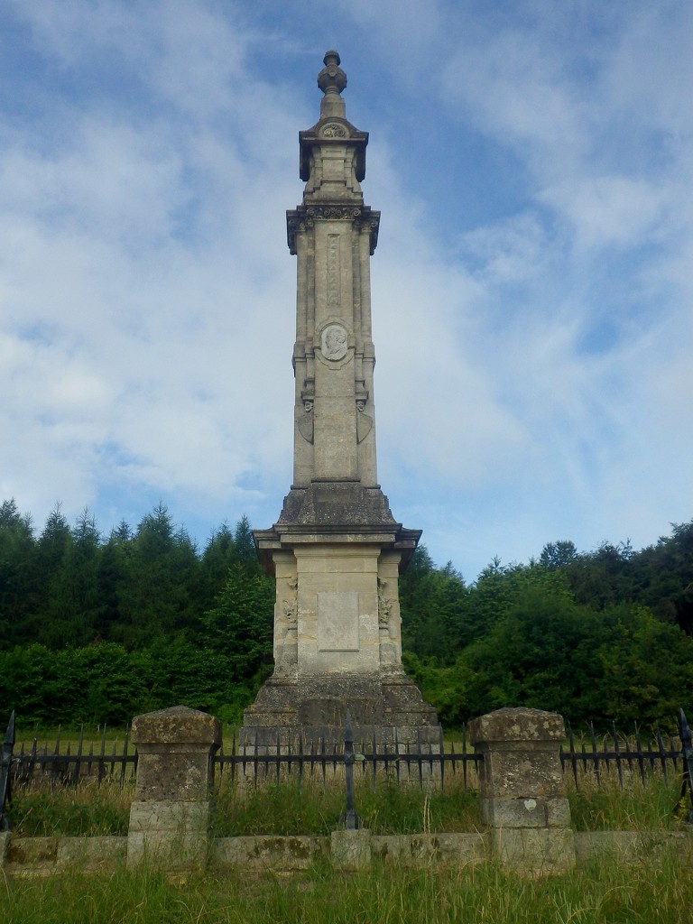 Disraeli Monument by bulldog
