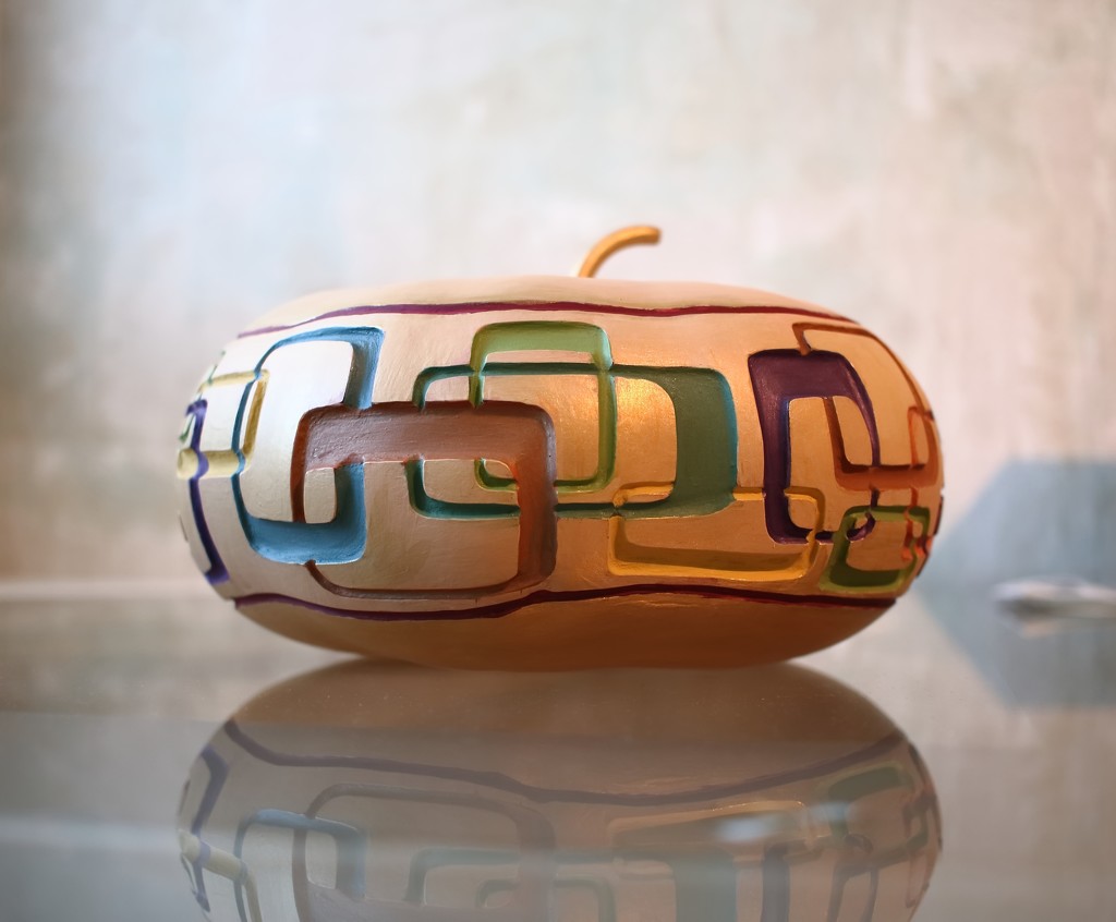 carved '50's style' gourd by blueberry1222