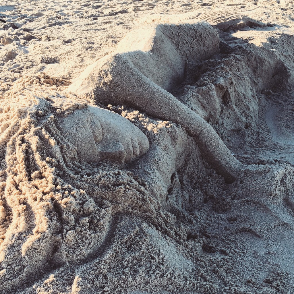 The Sleeping Mermaid by lesip