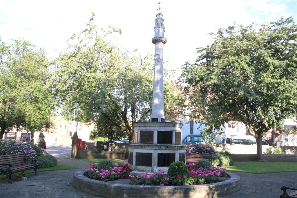 War Memorial, West Bridgeford by oldjosh