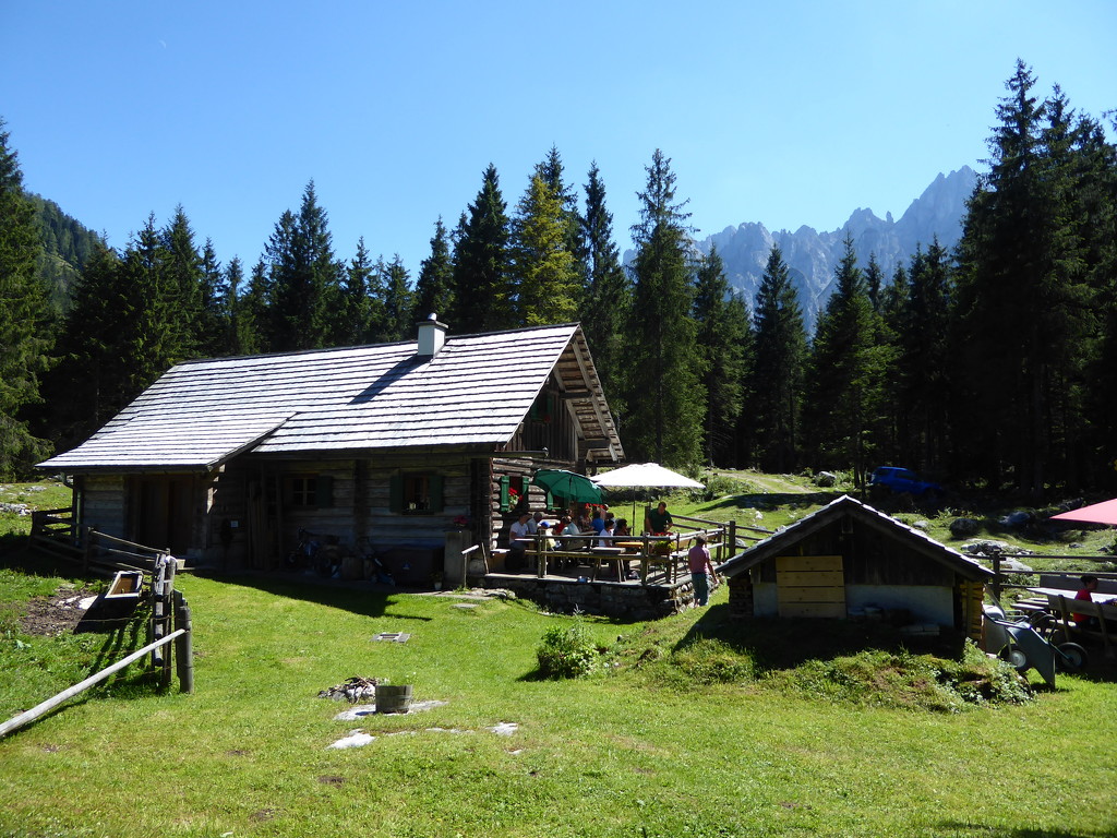 Alpine Hut by cmp