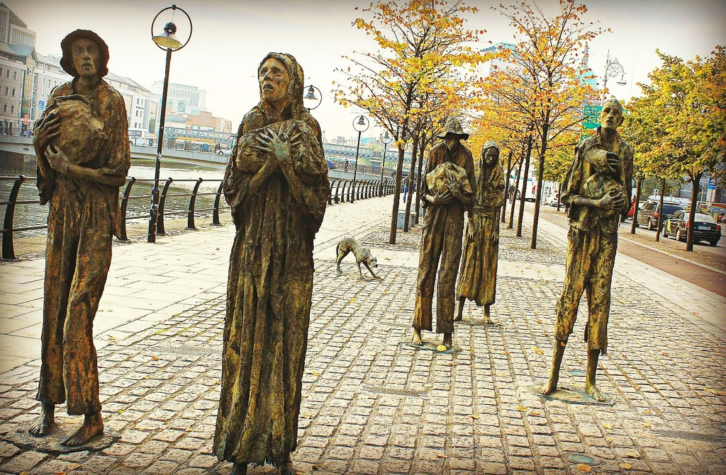 Famine statues by leggzy