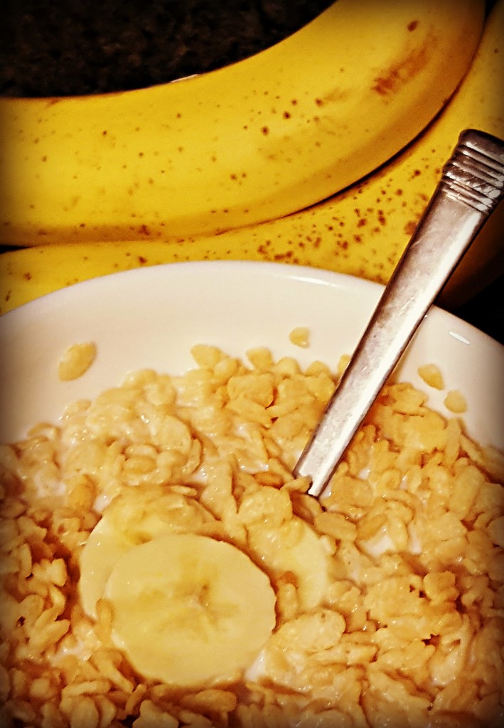 Breakfast Banana  by jo38