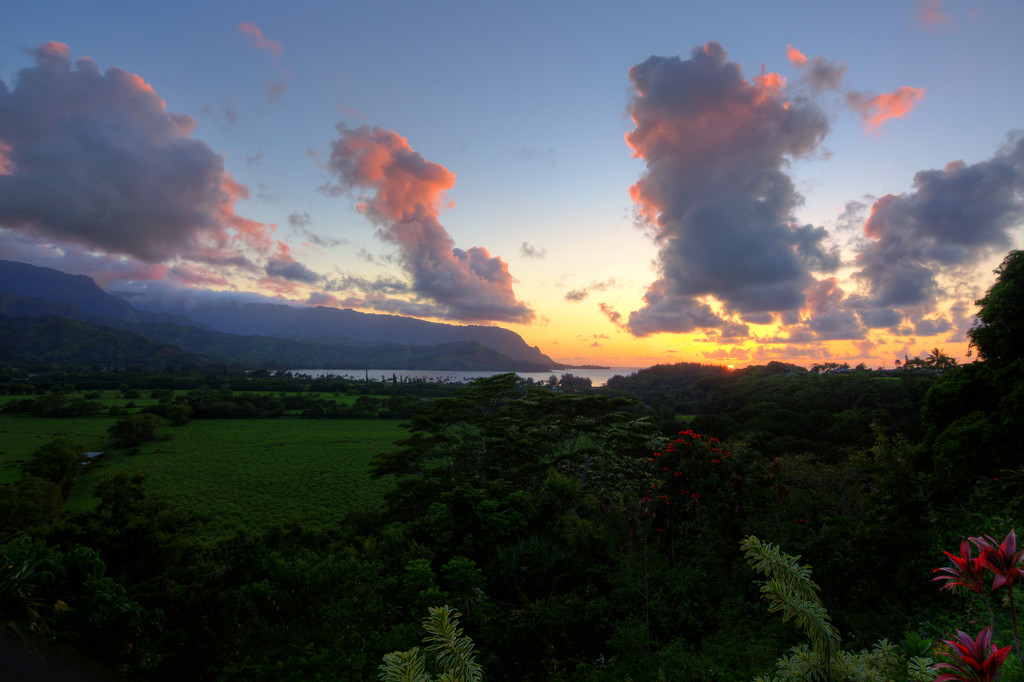 Hanalei Bay Sunset by swchappell