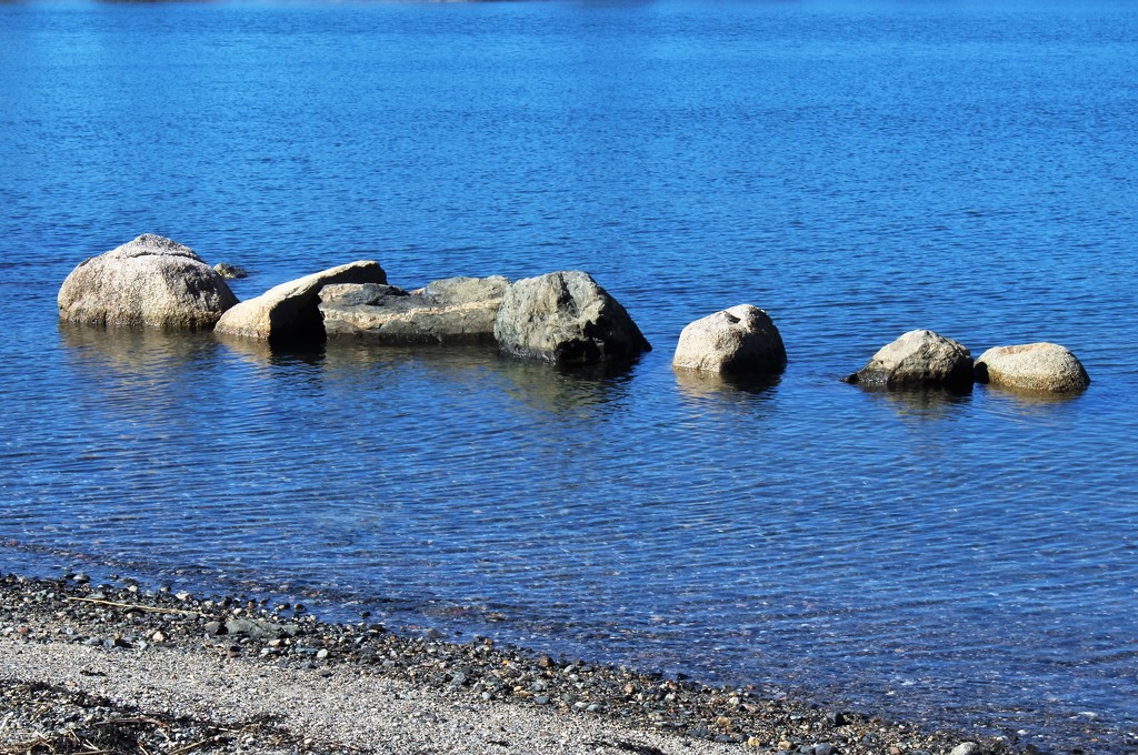 Quiet rocks and water by deborahsimmerman