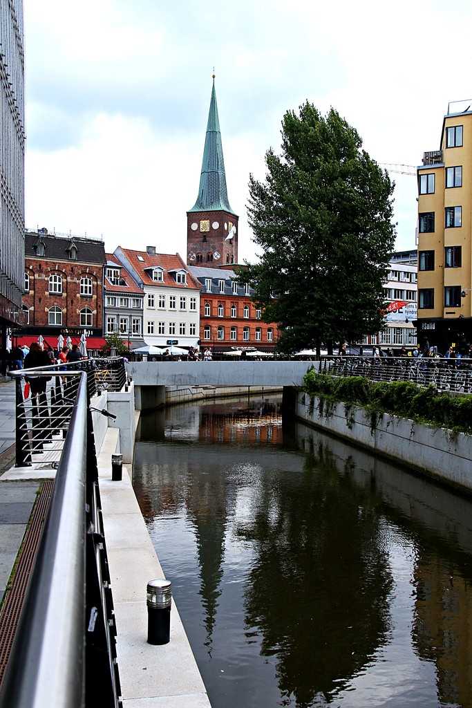 Aarhus canal by kiwinanna