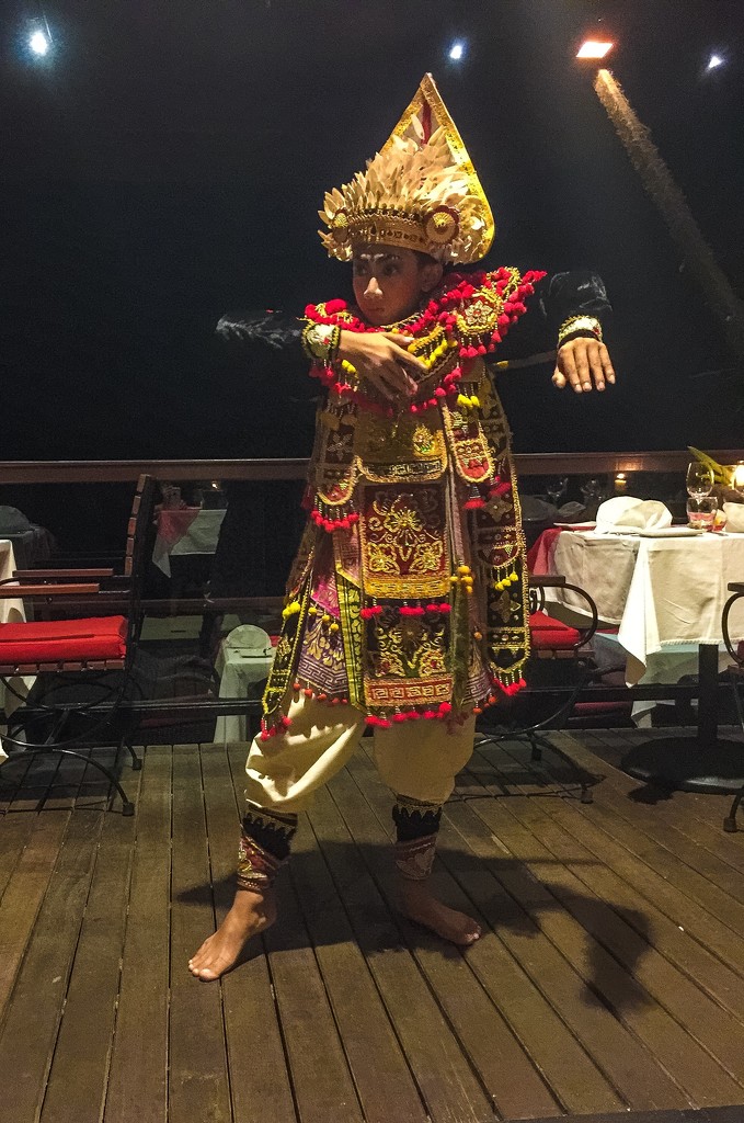 Balinese dance by cocobella