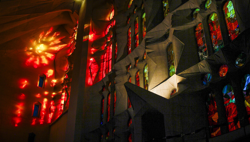 Sagrada Familia by erinhull