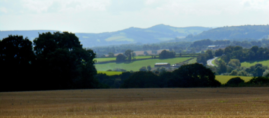 A view of the Malvern hills in the distance.... by snowy