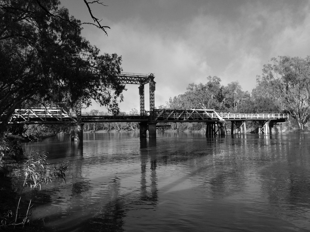 Bridge over the Murray River at Tooleybuc  by peterdegraaff