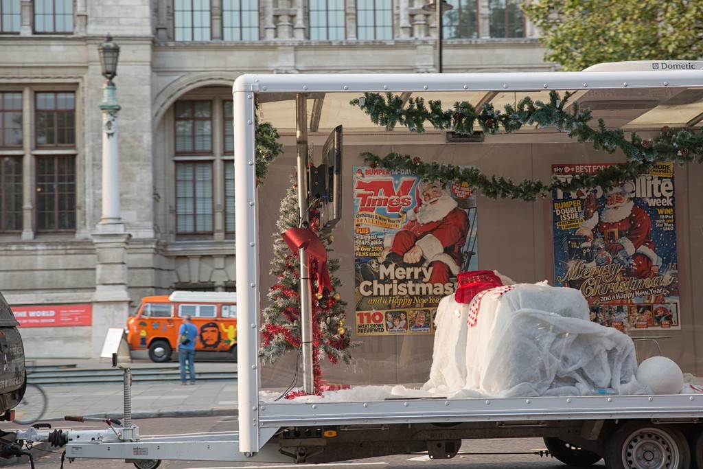 From the 60's VW Van to the Christmas Display Rolling By ...Cromwell Rd, London  was filled with mystery in September! by seattle
