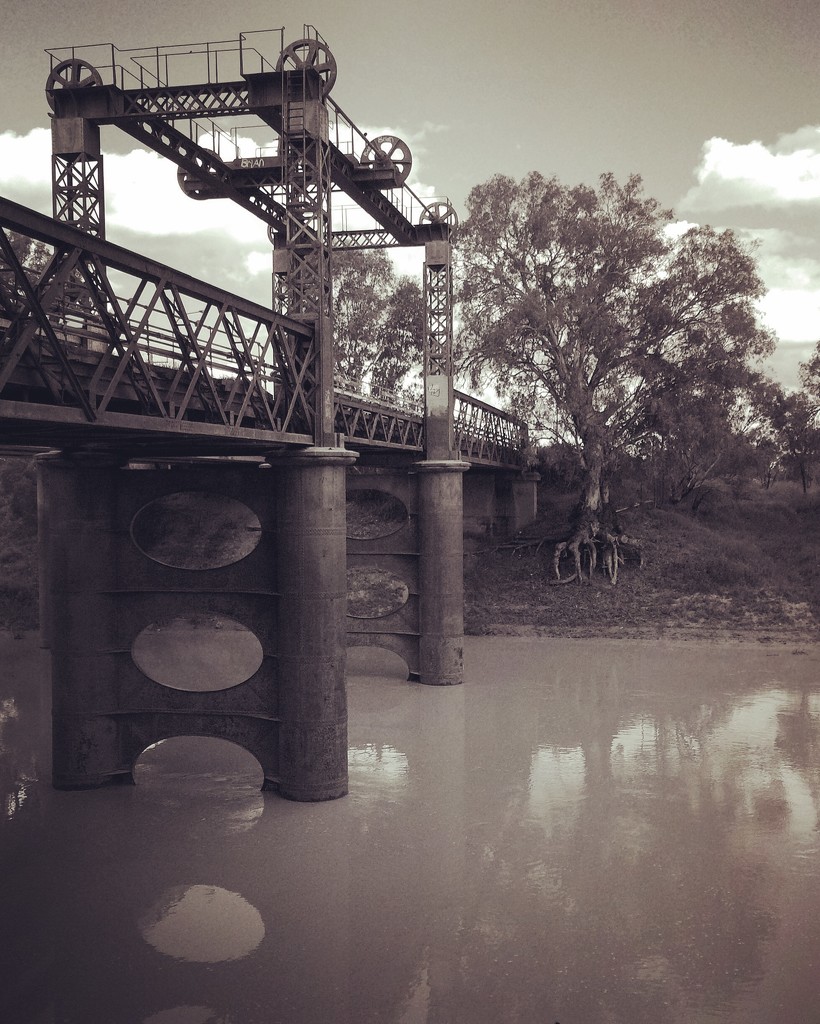 Bridge over the Darling River at Wilcannia by peterdegraaff