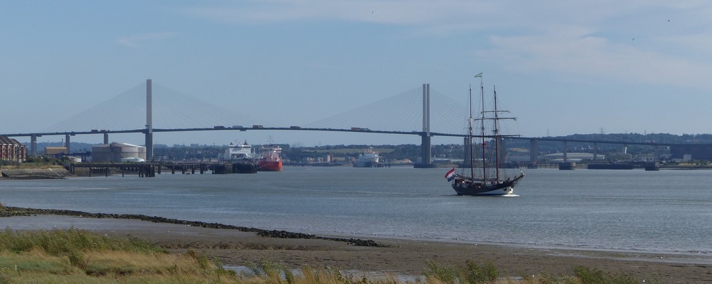 The Dartford Crossing  by susiemc