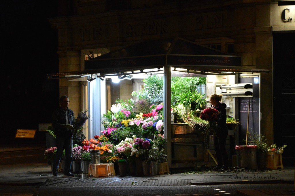 It's never too late to buy flowers by parisouailleurs