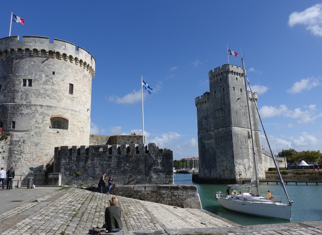 La Rochelle - the towers by quietpurplehaze