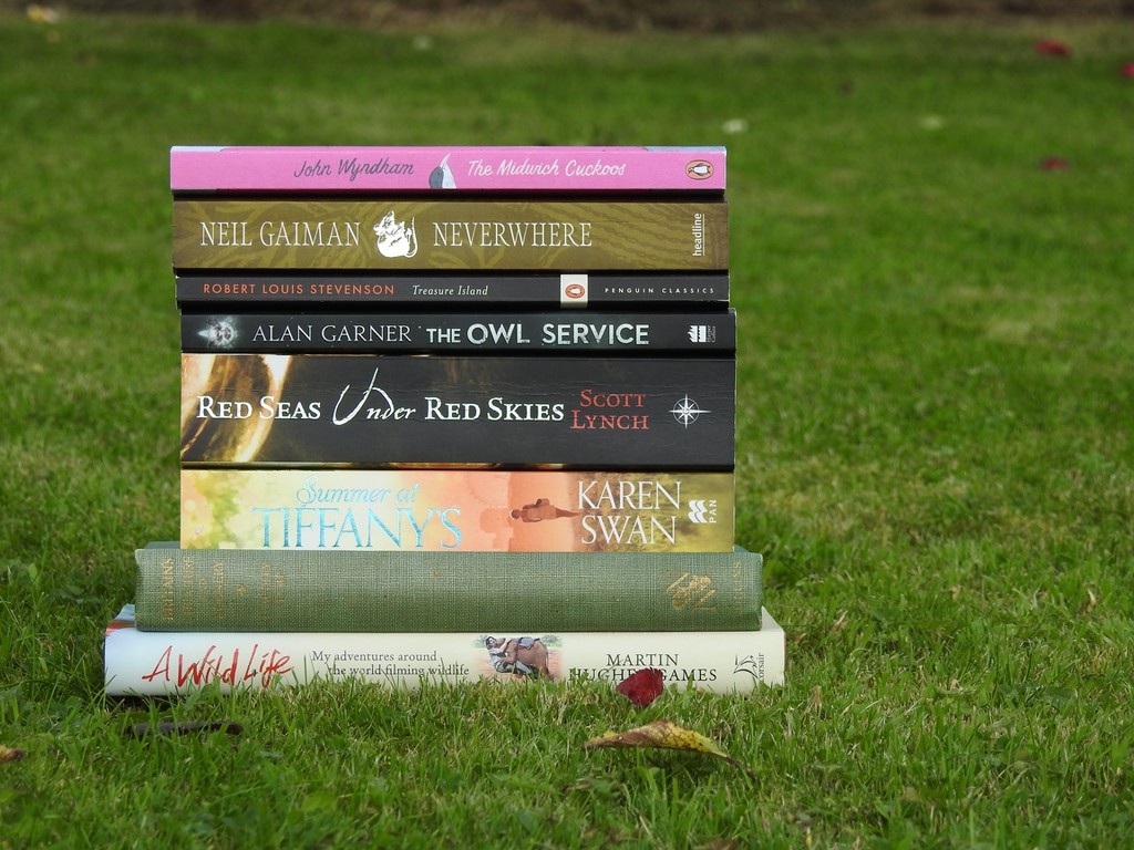 September's Reads by roachling