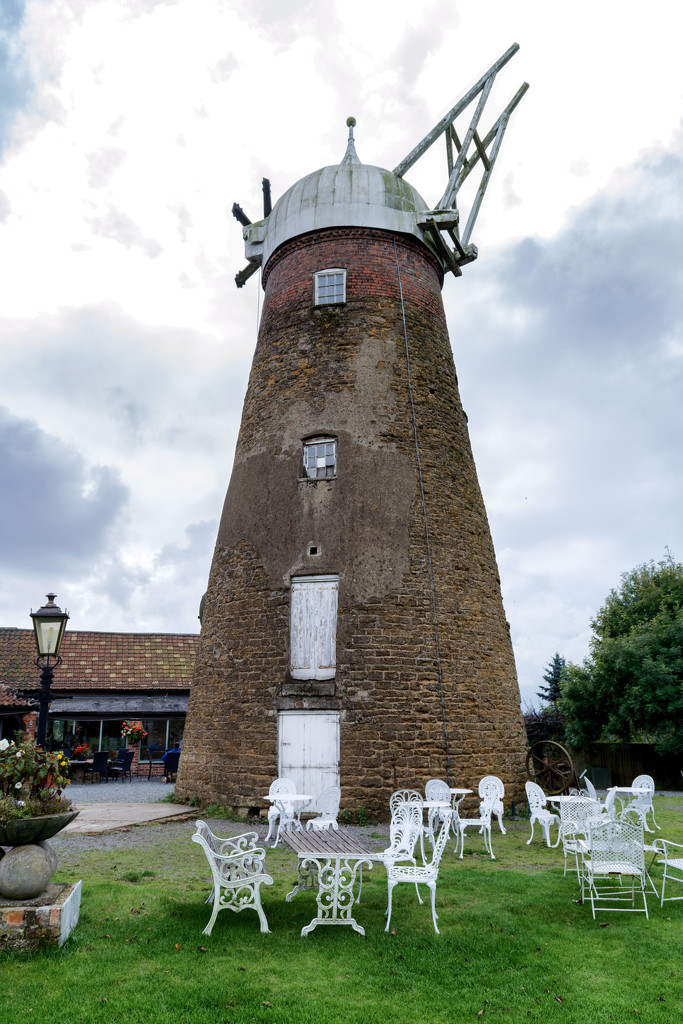 Wymondham Windmill  by rjb71