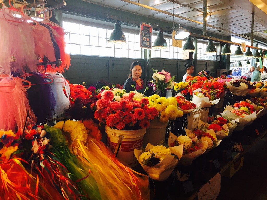 Pike Place Flowers by nanderson