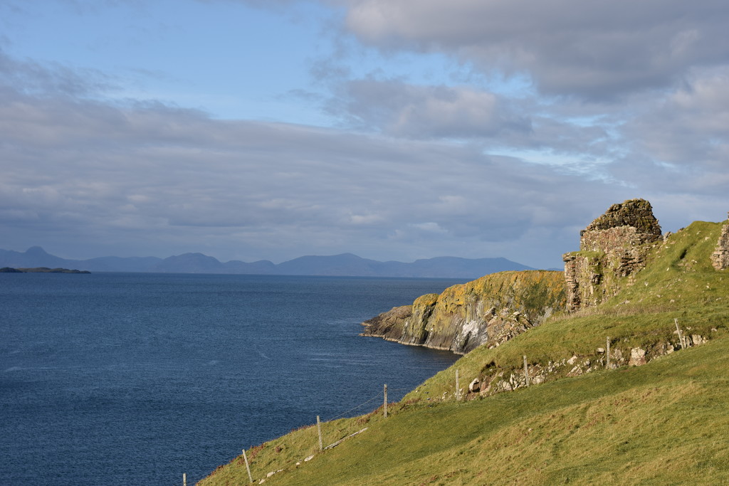 Duntulm Castle, Skye by christophercox