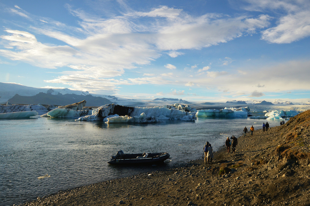 Jökulsárlón Glacier lagoon, Southeast Iceland. by darrenboyj