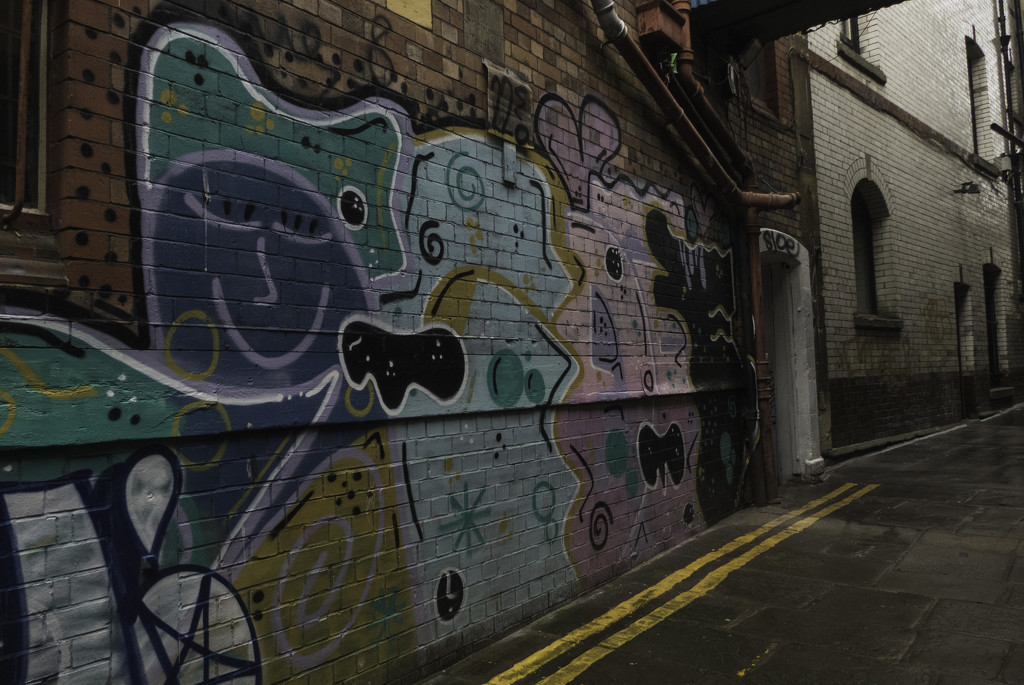 Street Art in Bristol by bizziebeeme