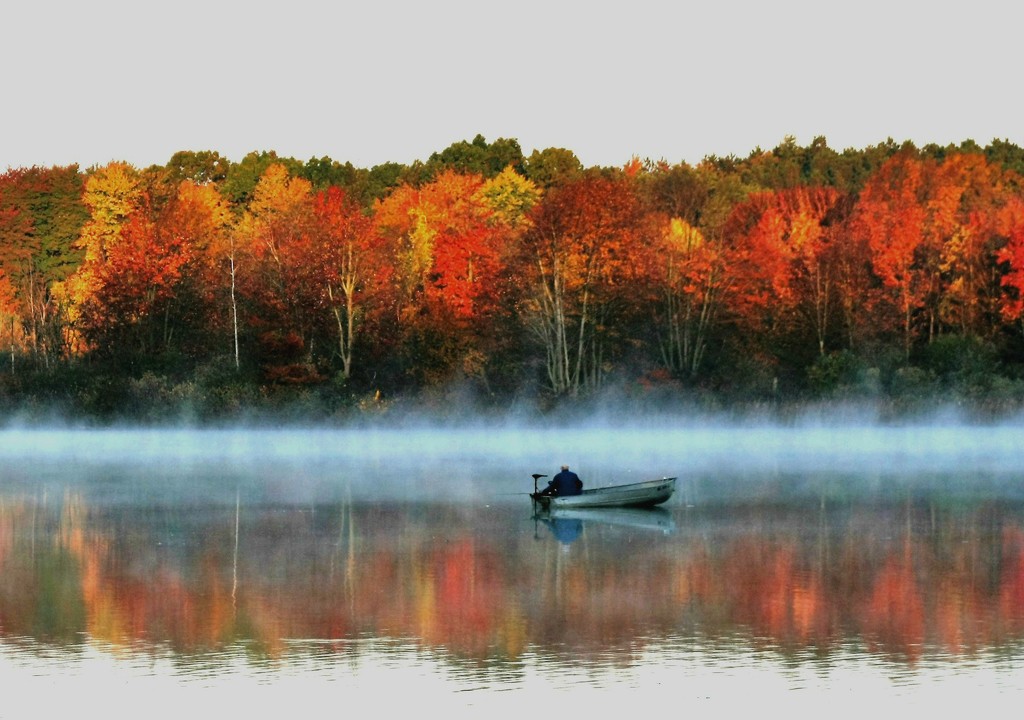 Hogset Lake in Autumn  by susanharvey