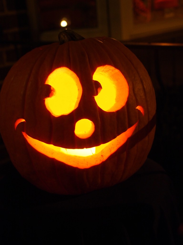 Happy Pumpkin by selkie