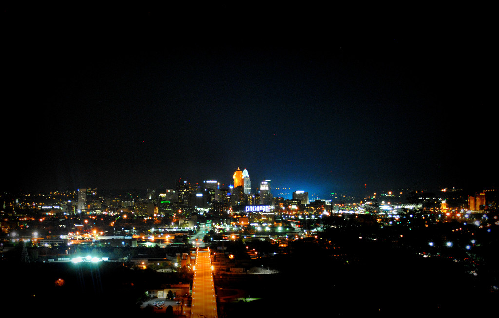 Cincinnati, OH View from Incline Park by alophoto