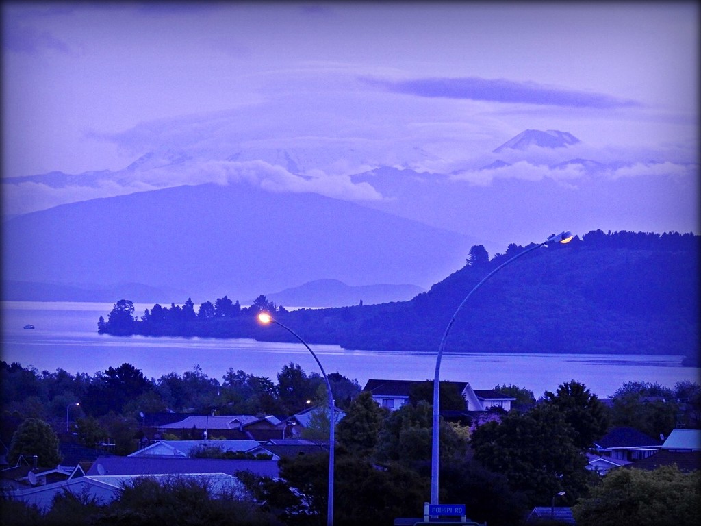 Taupo Evening Light by yorkshirekiwi
