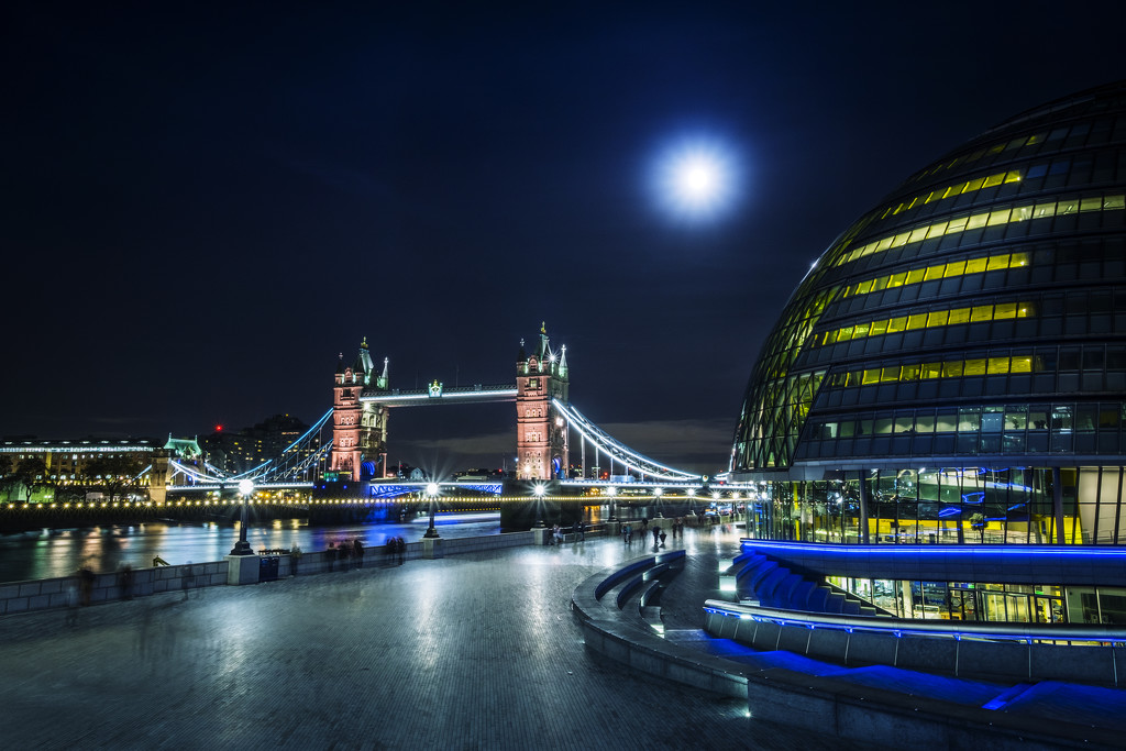 Day 318, Year 4 - Super Moon Sunday In London by stevecameras