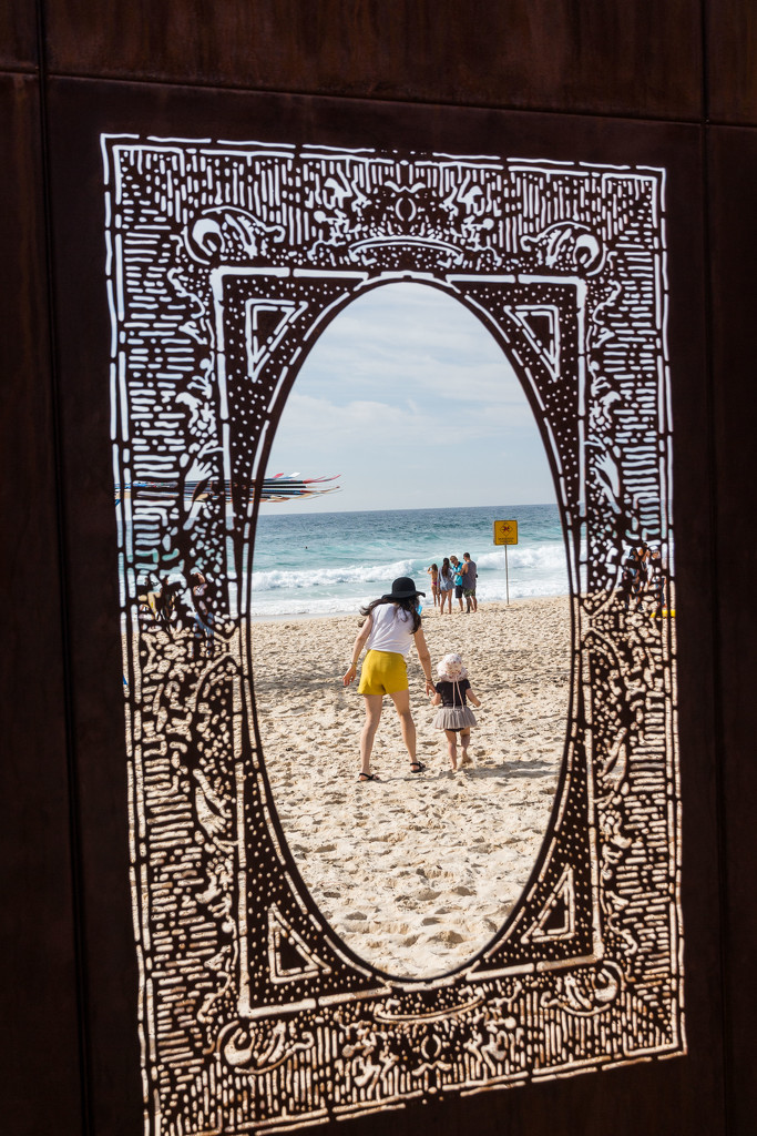 Beach life through the oval window by pusspup