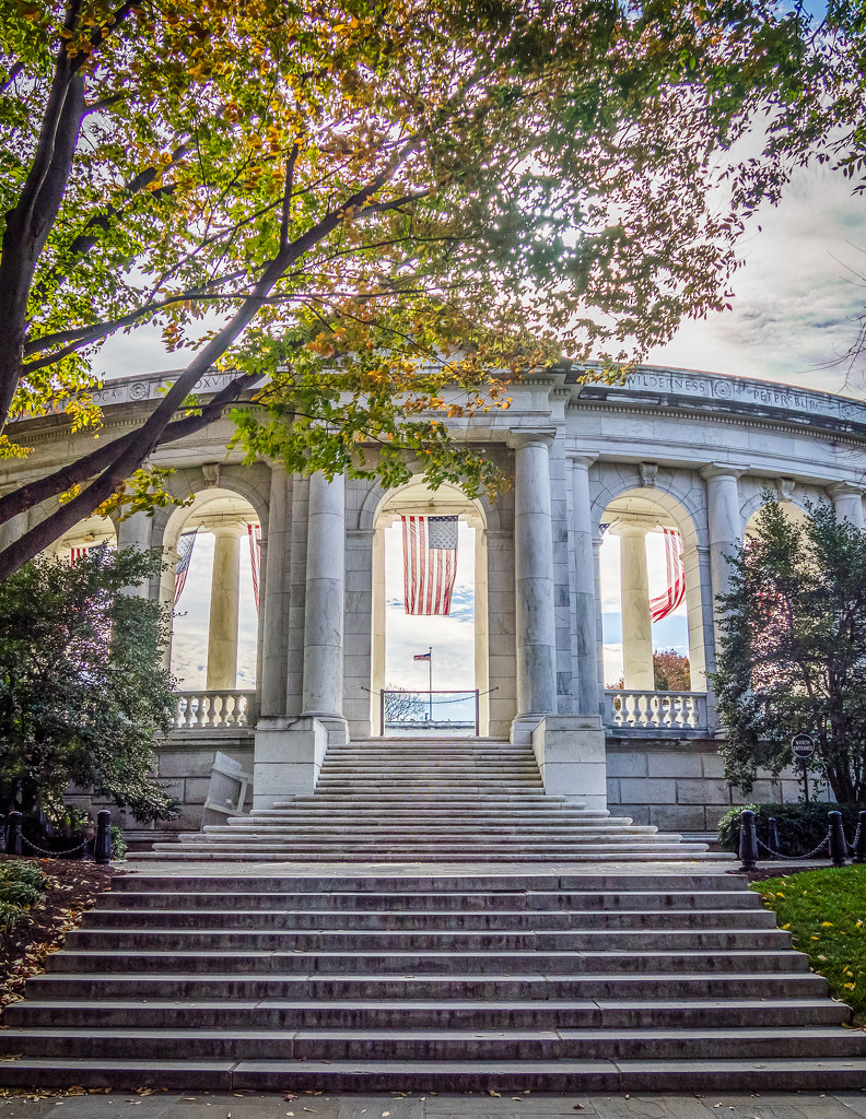 Arlington Memorial Ampitheater by rosiekerr