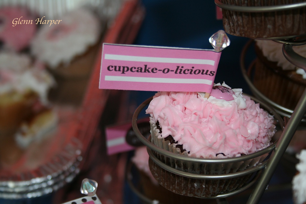 Cupcake-o-licious by glennharper