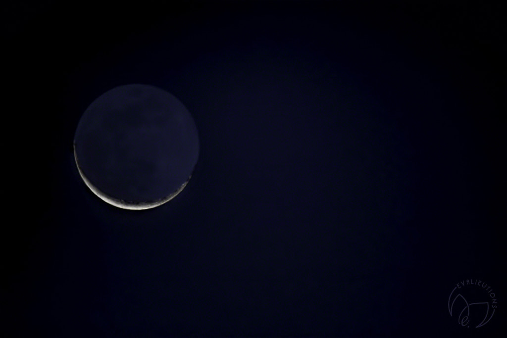 Moon sliver by evalieutionspics