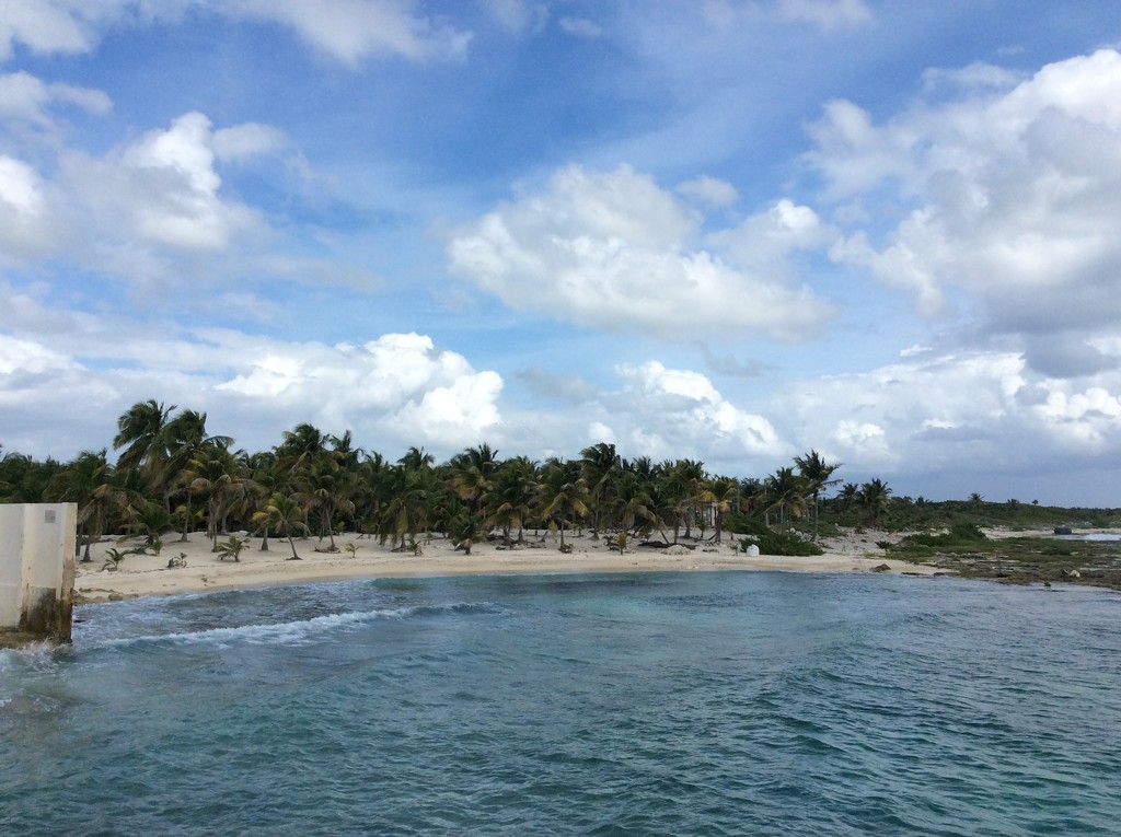 Costa Maya from the sea by gardencat