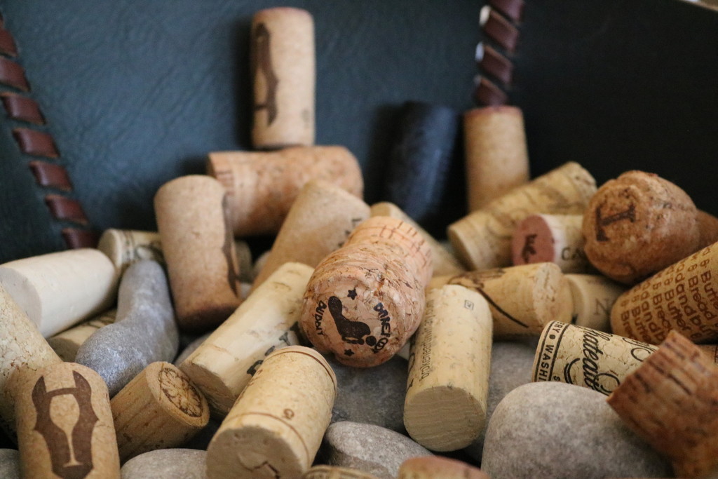 corks by edorreandresen