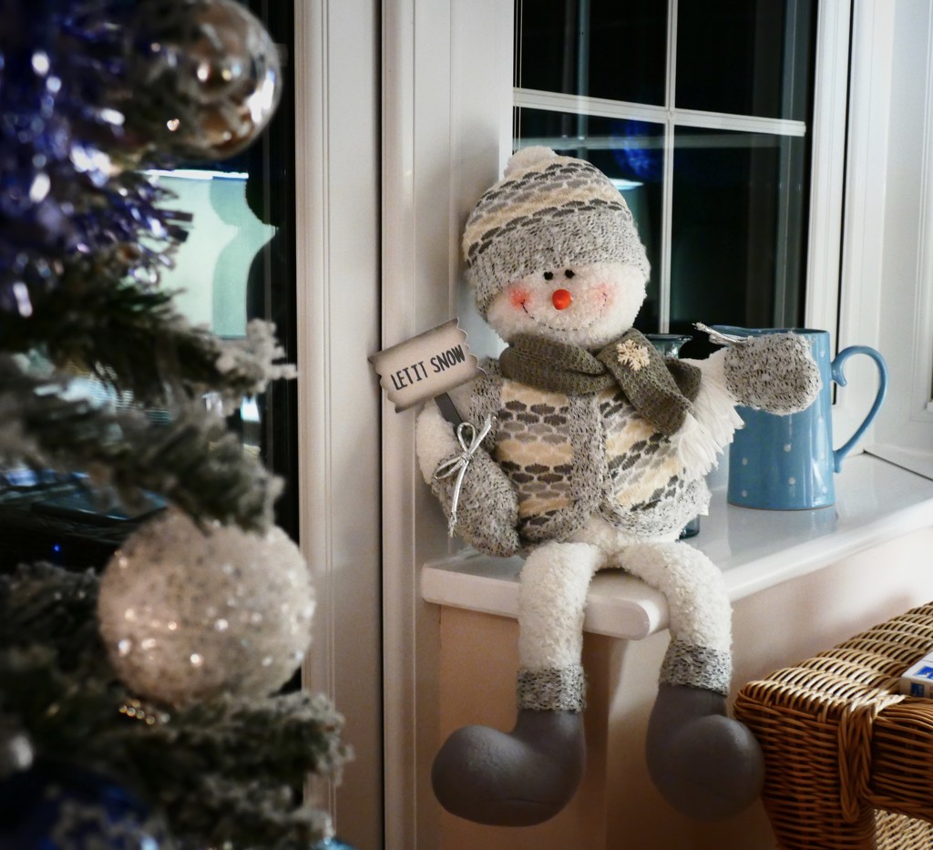Frosty the Snowman  by carole_sandford
